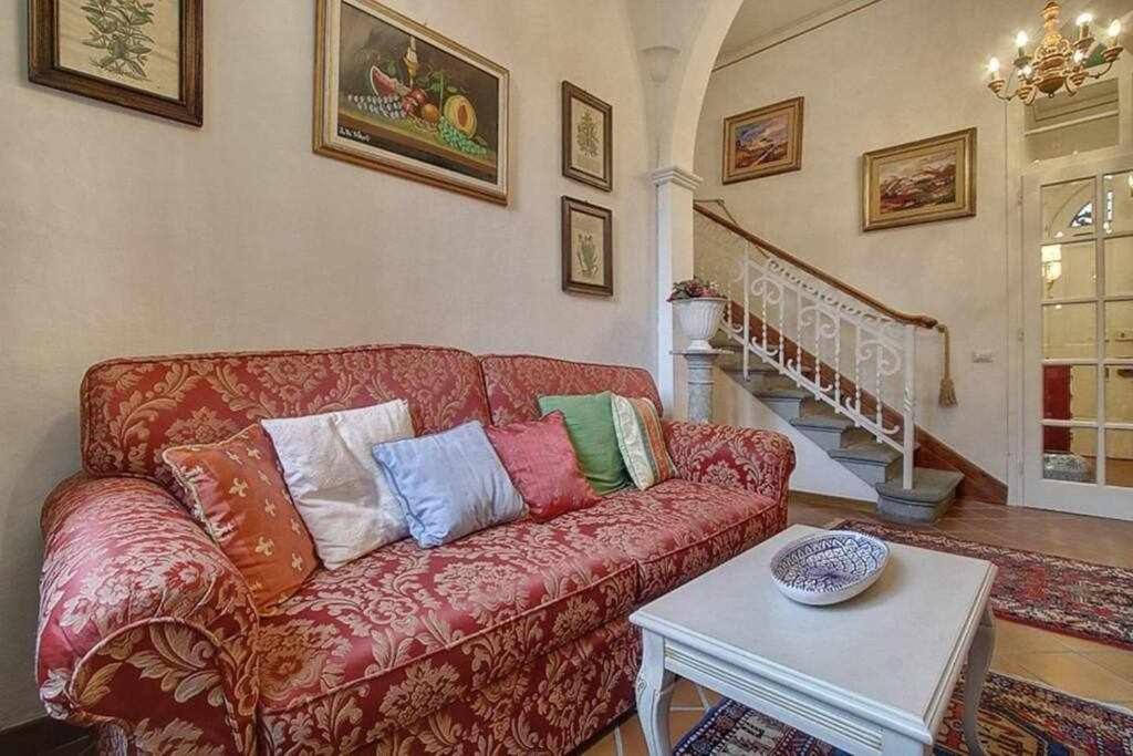 Апартаменты Santa Croce Elegant With Garage Флоренция Экстерьер фото