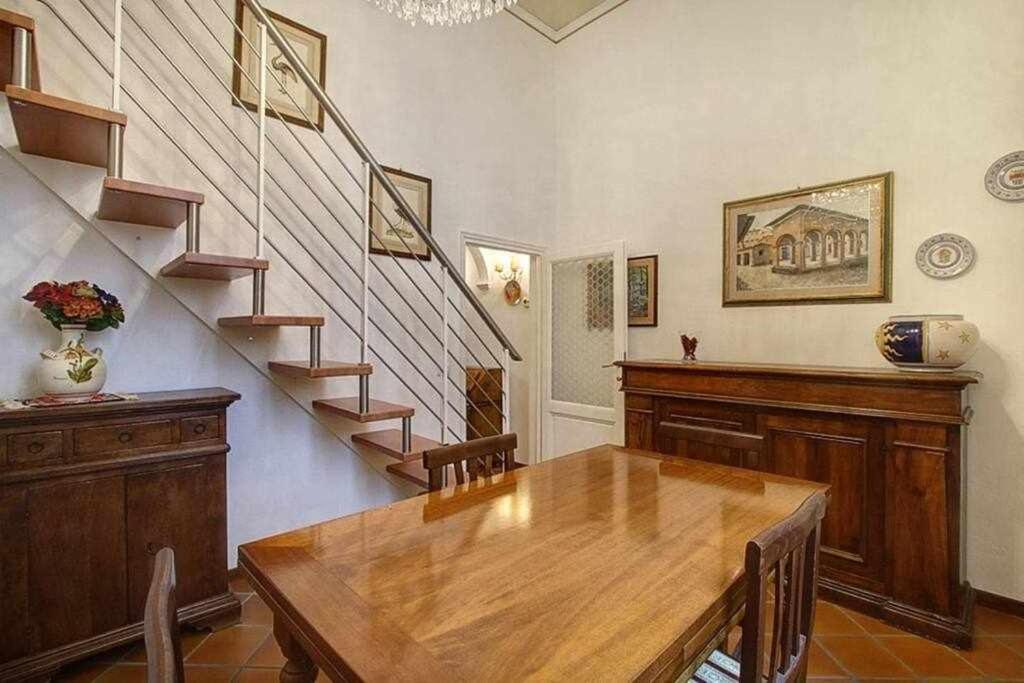Апартаменты Santa Croce Elegant With Garage Флоренция Экстерьер фото